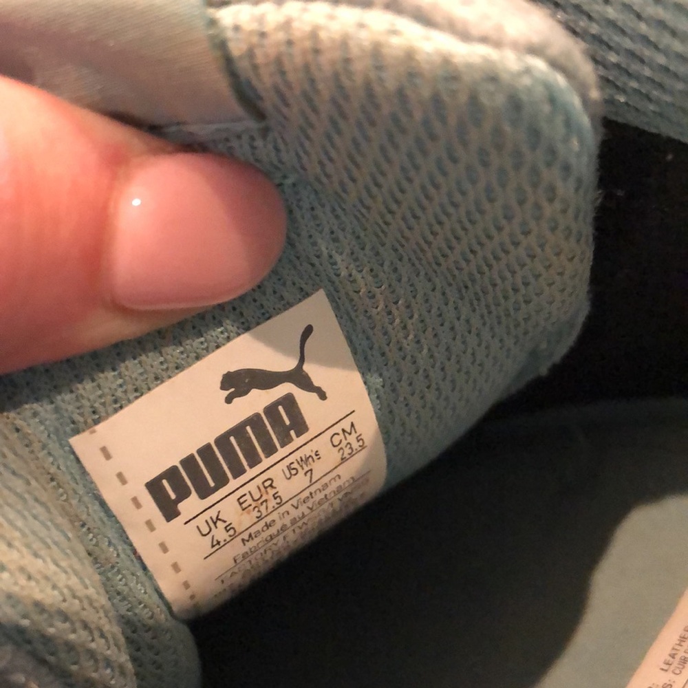 Puma Women's Light Blue Suede Low-Top Sneakers with White Stripe - Picture 6 of 6